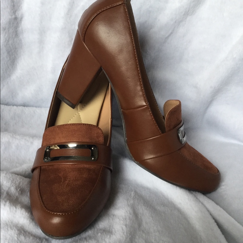 👠Women’s Shoes Loafer Heels Brown Sz 9 NEW no tag